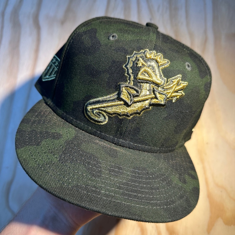 New Era 59FIFTY Norfolk tides Hat 7 3/8 Green Camo Seahorse Logo